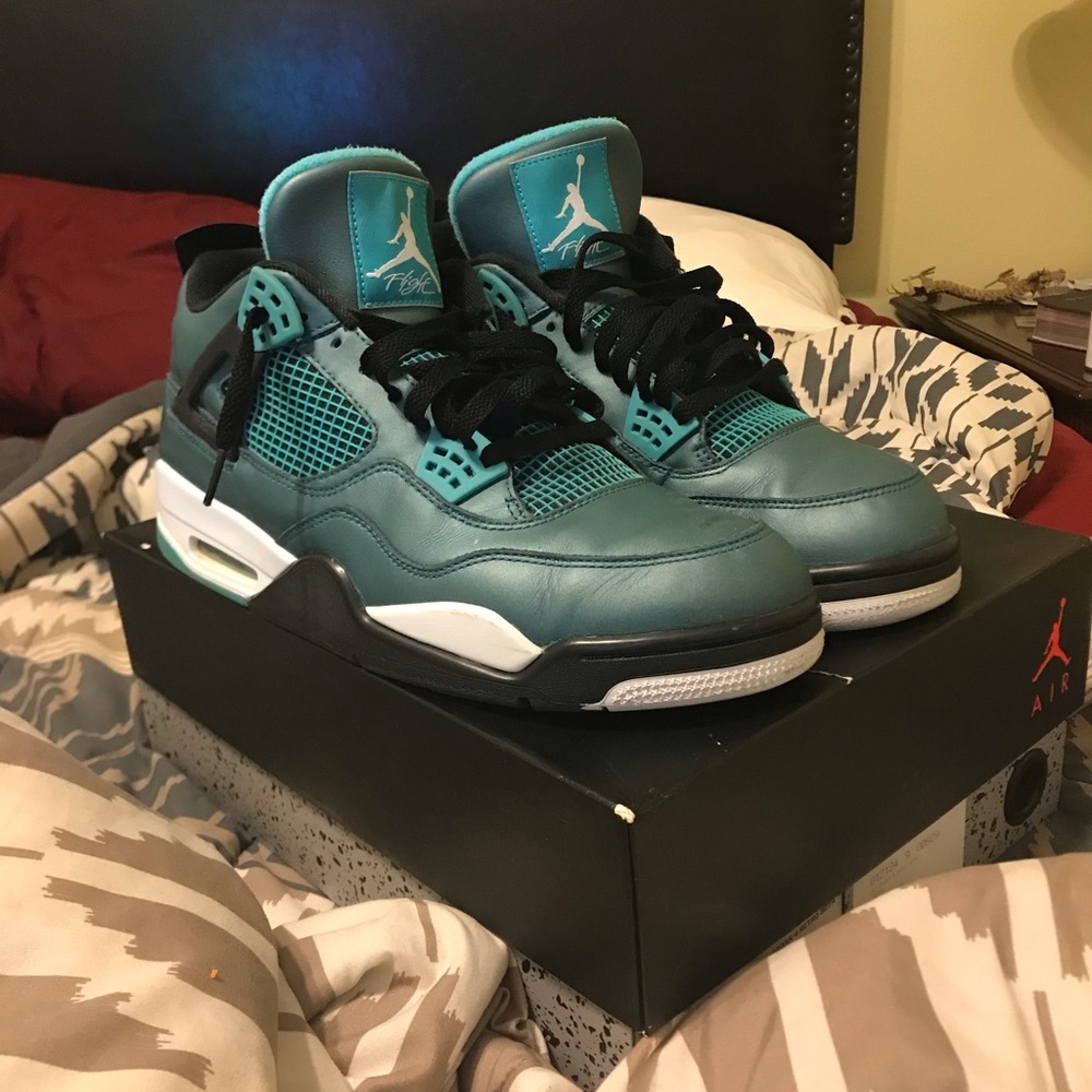 Air Jordan 4s
